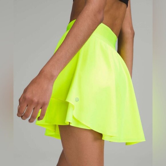 NWT Lululemon SIZE 4 LONG Court Rival Perforated HR Skirt in Highlight Yellow - Picture 2 of 6